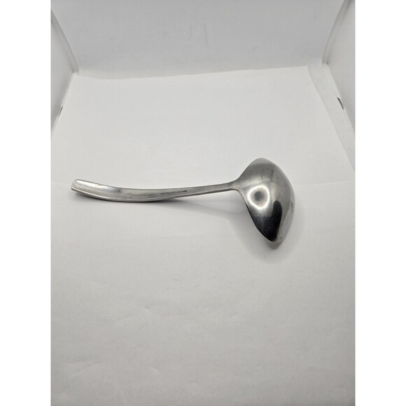 Oneida Northland Stainless Silverware - MONTE CARLO - Large Serving Ladle - Picture 7 of 9